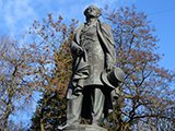 Памятник Тютчеву